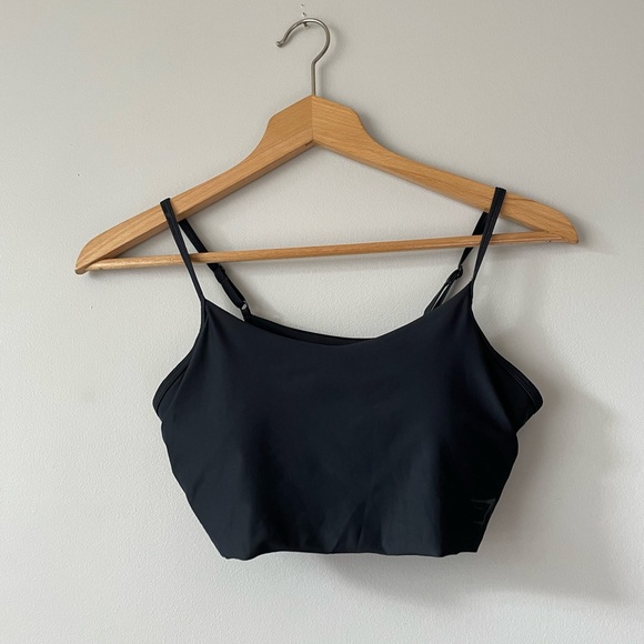 🦋3/$50 Gymshark black bralette - Picture 2 of 4
